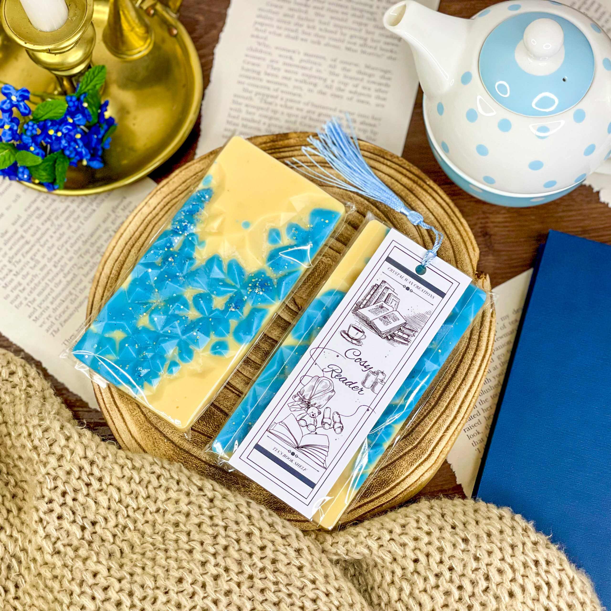 Cosy Reader Soy Wax melt & bookmark set