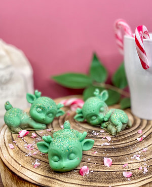 Candy Cane Cocoa Soy Wax Melt Reindeers