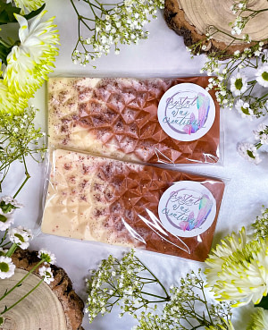 Cedarwood & Oudh Geode Bar